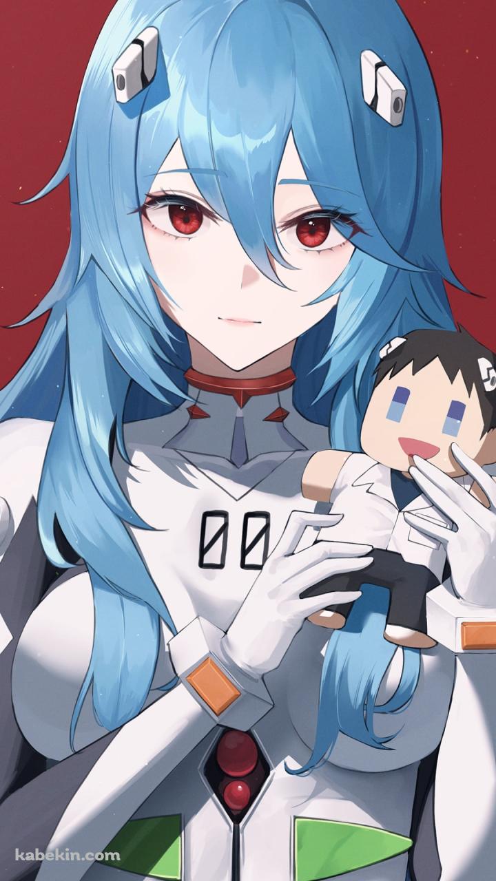 碇シンジのぬいぐるみを持つロングヘア―の綾波レイ / 新世紀エヴァンゲリオンのAndroidの壁紙(720px x 1280px) スマホ用