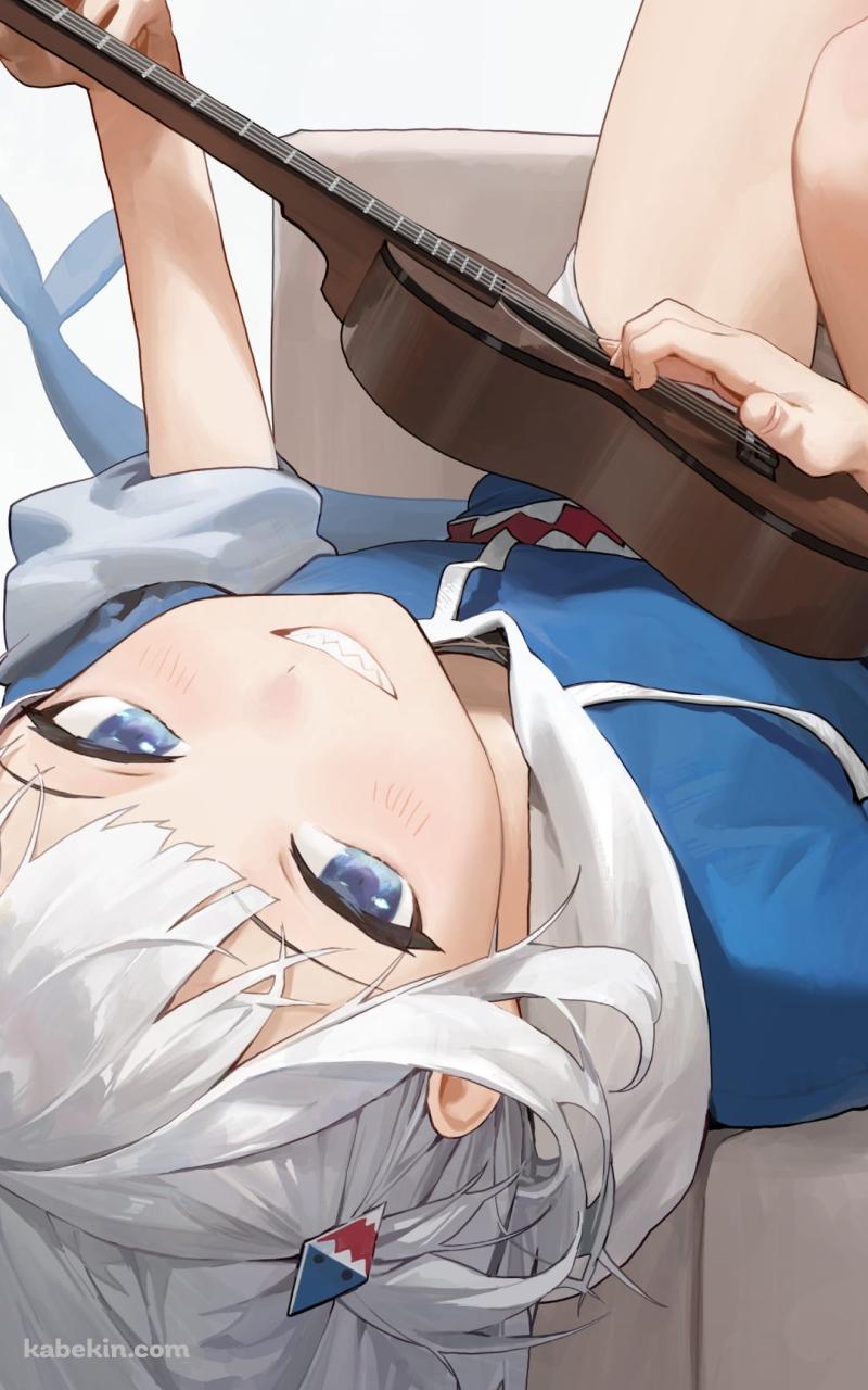 寝ながらウクレレを弾くがうる・ぐら / 可愛い / ホロライブ / バーチャルYouTuber / VtuberのAndroidの壁紙(800px x 1280px) スマホ用