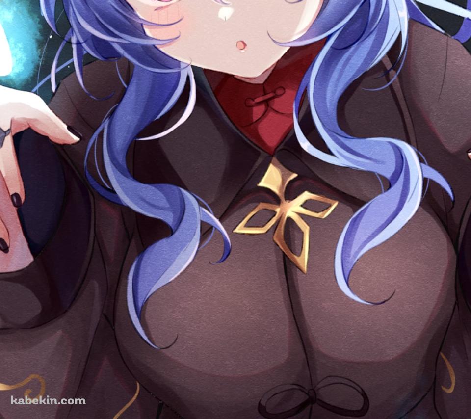 胡桃の衣装を着て両手でポーズをとる可愛い甘雨 / 怒っているお化け / 笑っているお化け / 原神のAndroidの壁紙(960px x 854px) スマホ用