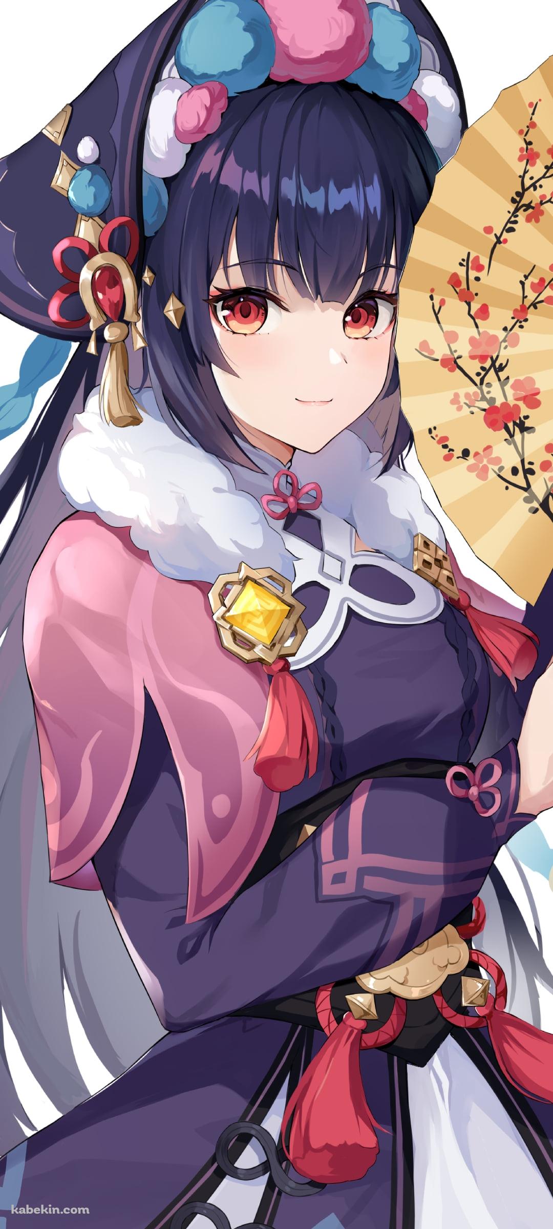 梅の絵が描かれている金色の扇子を持つ雲菫 / 原神のAndroidの壁紙(1080px x 2400px) スマホ用