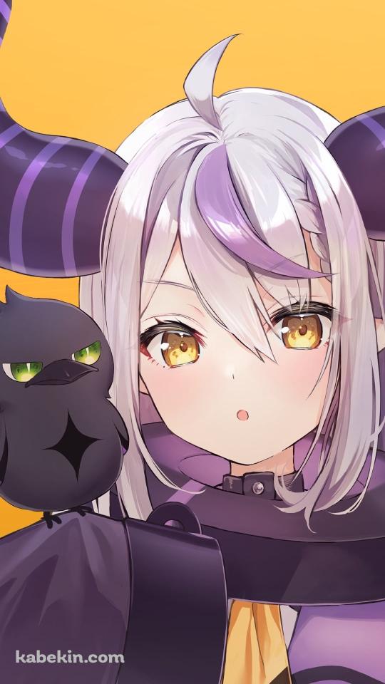 クロウを右腕に乗せるラプラス・ダークネス / ホロライブ / バーチャルYouTuber / VtuberのAndroidの壁紙(540px x 960px) スマホ用