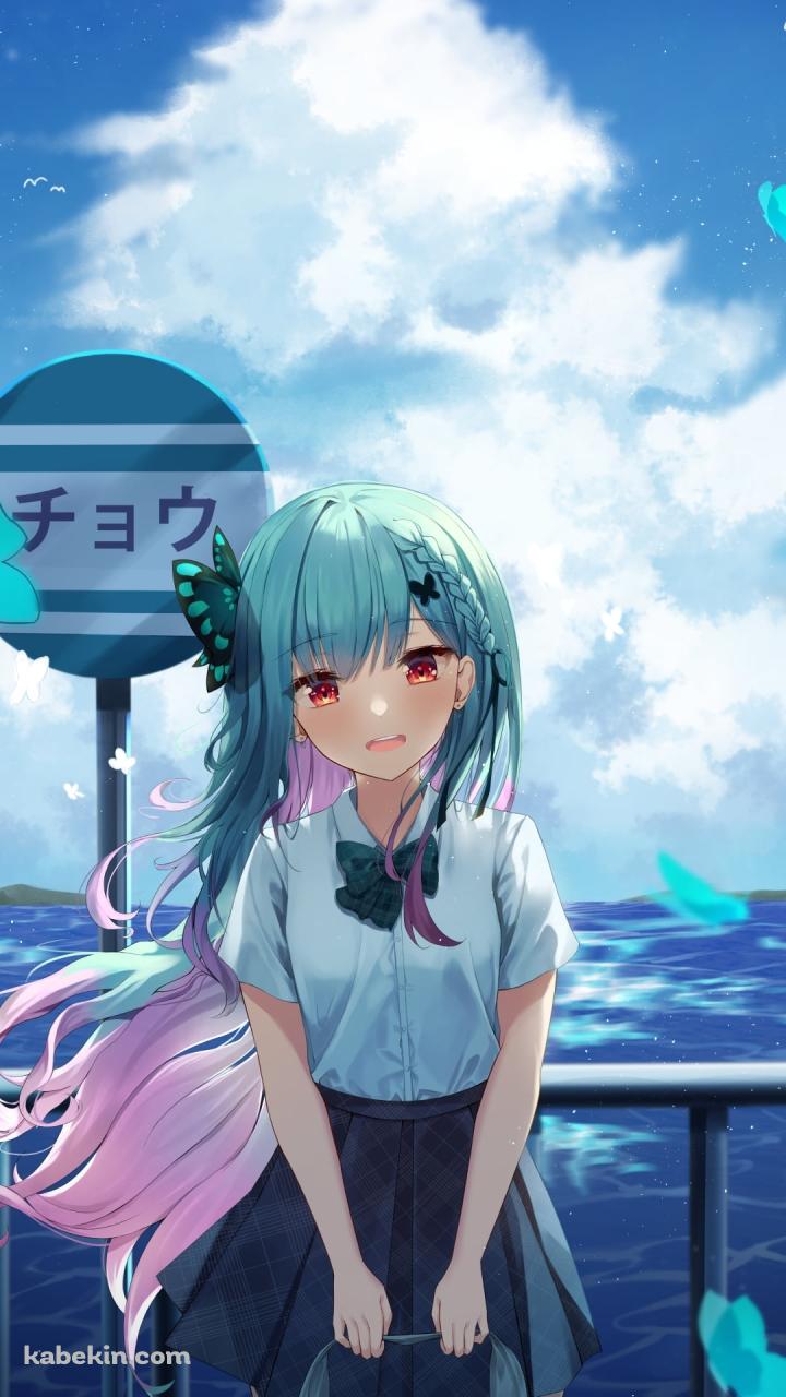 真夏、海の前のバス停に立つ可愛い潤羽るしあ / ホロライブ / バーチャルYouTuber / VtuberのAndroidの壁紙(720px x 1280px) スマホ用