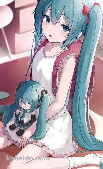 初音ミクの人形を抱えるピンクのランドセルを背負った初音ミク / ボカロ / ボーカロイドのAndroidの壁紙(360px x 592px) スマホ用