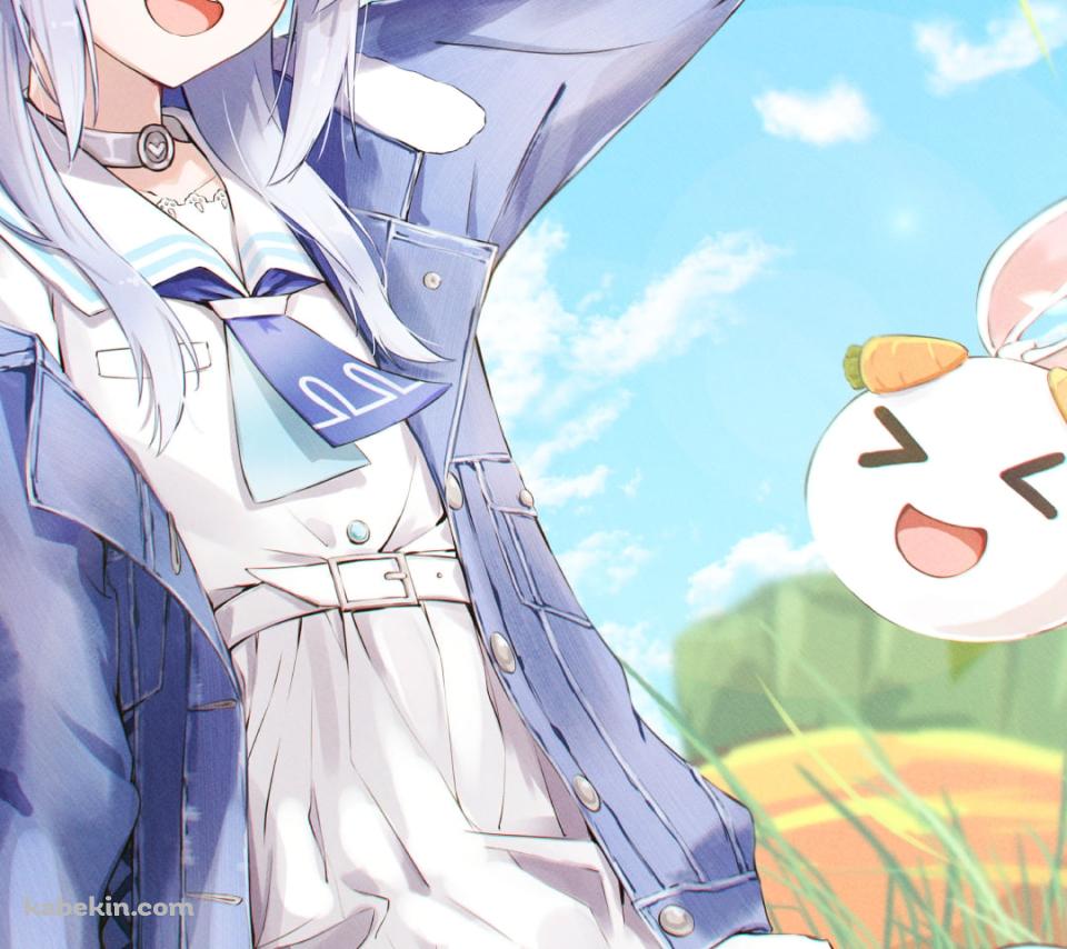 晴天時、空を見上げる兎田ぺこら / コンバース / 笑顔 / ホロライブ / バーチャルYouTuber / VtuberのAndroidの壁紙(960px x 854px) スマホ用