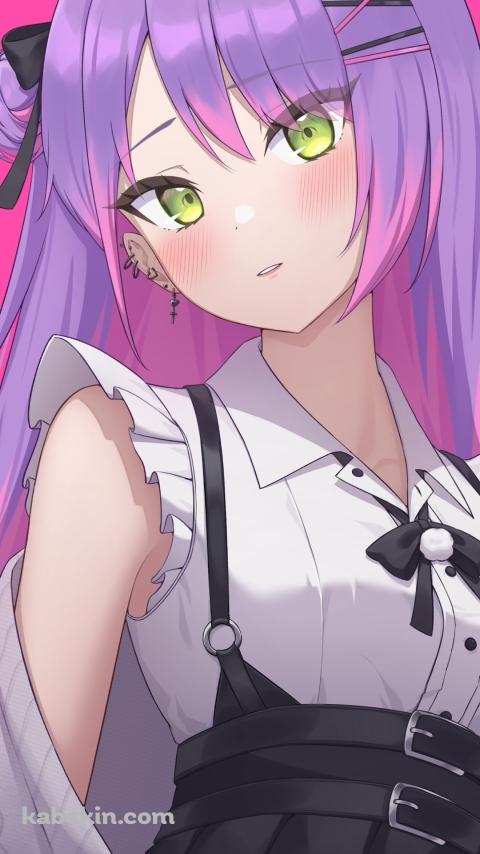 こちらを見つめる常闇トワ / 緑の瞳 / ピンクの背景 / ホロライブ / バーチャルYouTuber / VtuberのAndroidの壁紙(480px x 854px) スマホ用