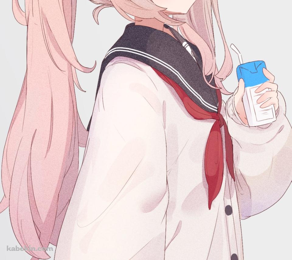 パックの牛乳を飲みながらこちらを見る柚鳥ナツ(ゆとり なつ) / ブルアカ / ブルーアーカイブのAndroidの壁紙(960px x 854px) スマホ用