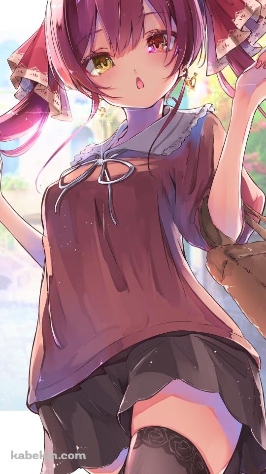 買い物に行く私服の可愛い宝鐘マリン / リラックマのバッグ / ホロライブ / バーチャルYouTuber / VtuberのAndroidの壁紙(540px x 960px) スマホ用
