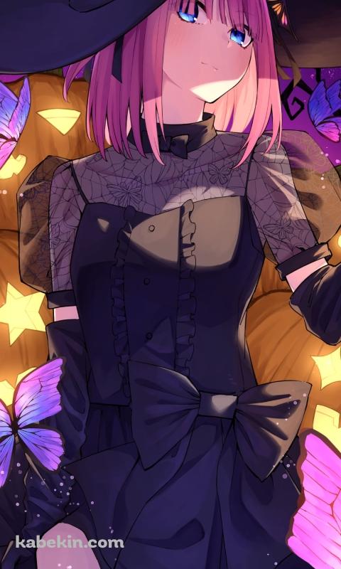 魔女のコスをしている中野二乃 / ハロウィン / 五等分の花嫁のAndroidの壁紙(480px x 800px) スマホ用