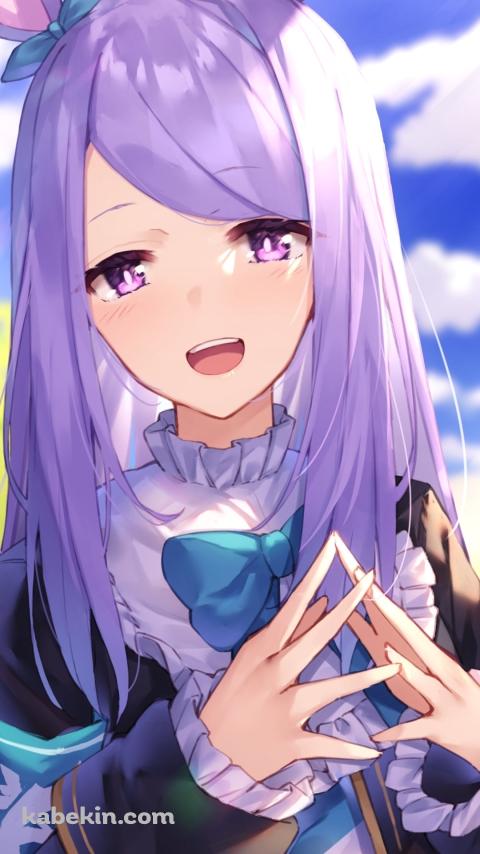 両手の指を合わせて笑うメジロマックイーン / 青いリボン / ウマ娘プリティーダービーのAndroidの壁紙(480px x 854px) スマホ用