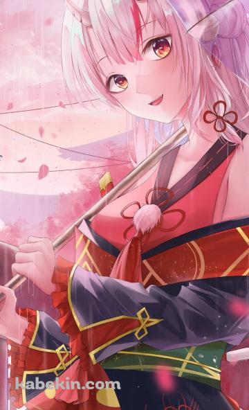 桜の花が舞い雨が降る中でビニール傘をさす可愛い百鬼あやめ / ホロライブ / バーチャルYouTuber / VtuberのAndroidの壁紙(360px x 592px) スマホ用