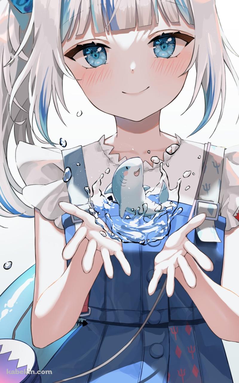 小さな鮫と両手を広げた可愛いがうる・ぐら / ホロライブ / バーチャルYouTuber / VtuberのAndroidの壁紙(800px x 1280px) スマホ用