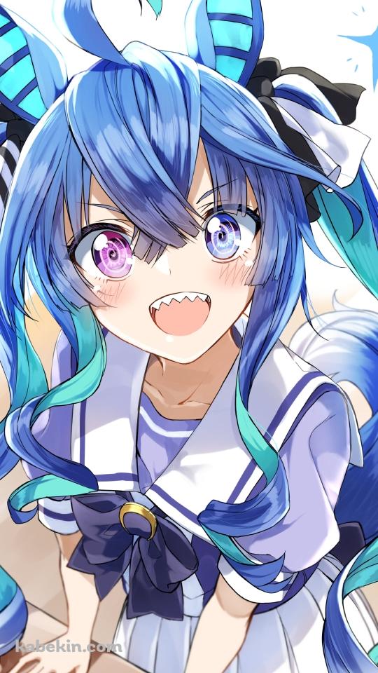 机に両手をついた笑顔のツインターボ / ウマ娘プリティーダービーのAndroidの壁紙(540px x 960px) スマホ用