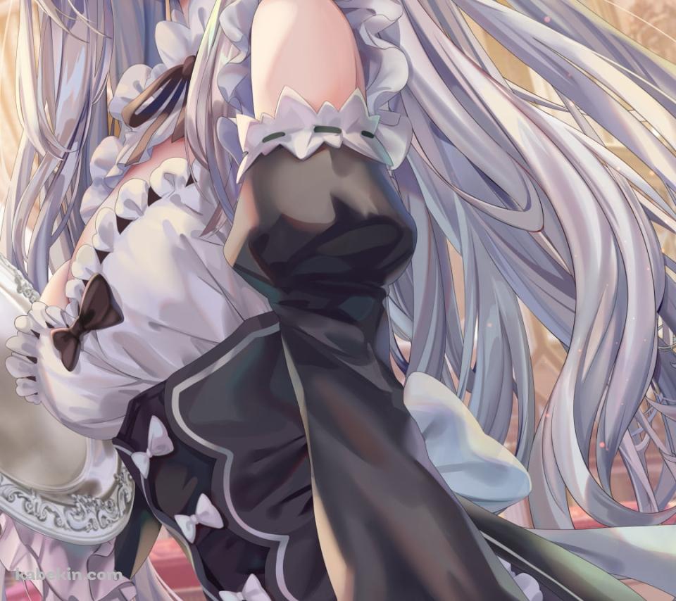 メイド服を着て座っている可愛いエキドナ / re:ゼロから始める異世界生活のAndroidの壁紙(960px x 854px) スマホ用