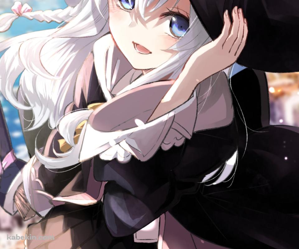 街の上をホウキに乗って飛ぶイレイナ / 魔女の旅々のAndroidの壁紙(960px x 800px) スマホ用