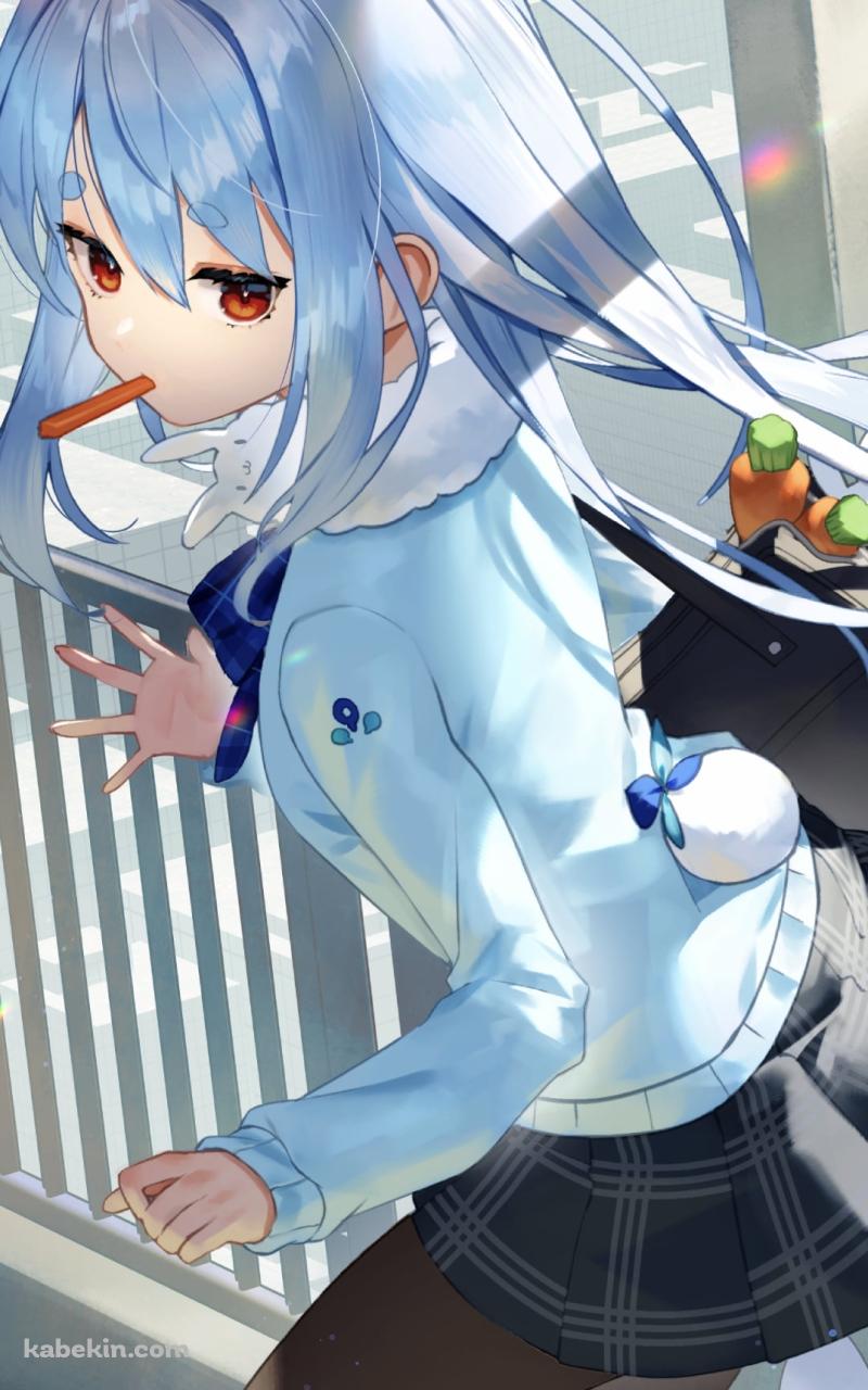 人参を咥えた兎田ぺこら / チェックのスカート / ホロライブ / バーチャルYouTuber / VtuberのAndroidの壁紙(800px x 1280px) スマホ用