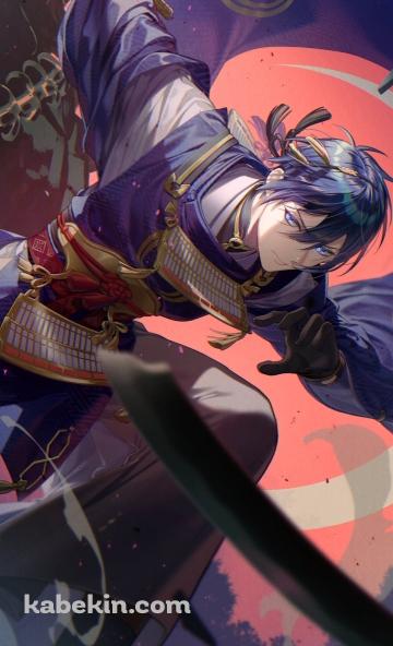 踏み込み剣を振るうかっこいい三日月宗近 / 刀剣乱舞のAndroidの壁紙(360px x 592px) スマホ用