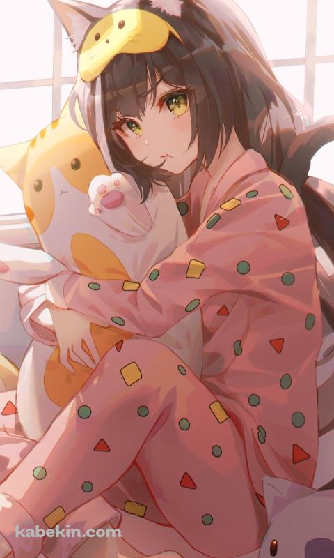 猫の抱き枕を抱くキャル / プリンセスコネクト!re:diveのAndroidの壁紙(480px x 800px) スマホ用