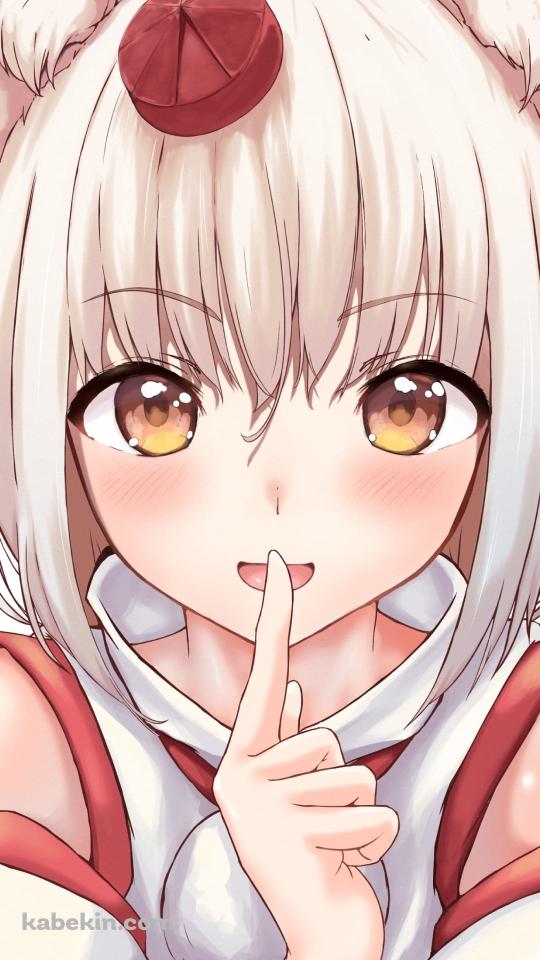 右手の人差し指を口元にあてる可愛い犬走椛(いぬばしりもみじ) / 東方のAndroidの壁紙(540px x 960px) スマホ用