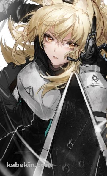 黒い盾をかまえるかっこいいニアール / アークナイツのAndroidの壁紙(360px x 592px) スマホ用