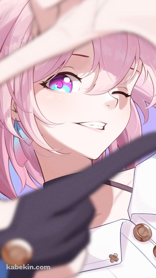 ウィンクをしながら写真を撮るポーズをする可愛い三月なのか / 崩壊:スターレイルのAndroidの壁紙(540px x 960px) スマホ用