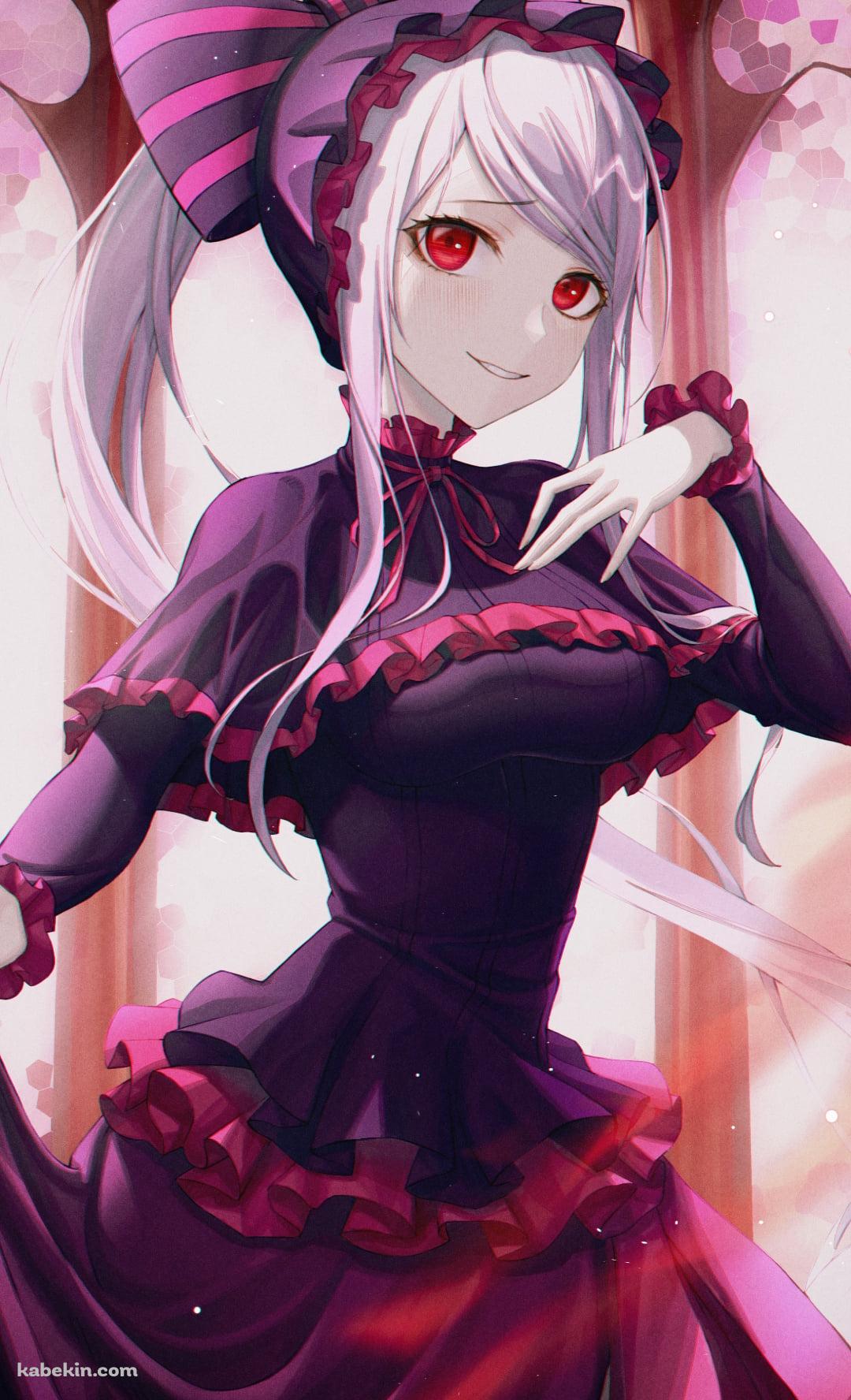 黒いドレスを着て微笑むシャルティア・ブラッドフォールン / オーバーロードのAndroidの壁紙(1080px x 1776px) スマホ用
