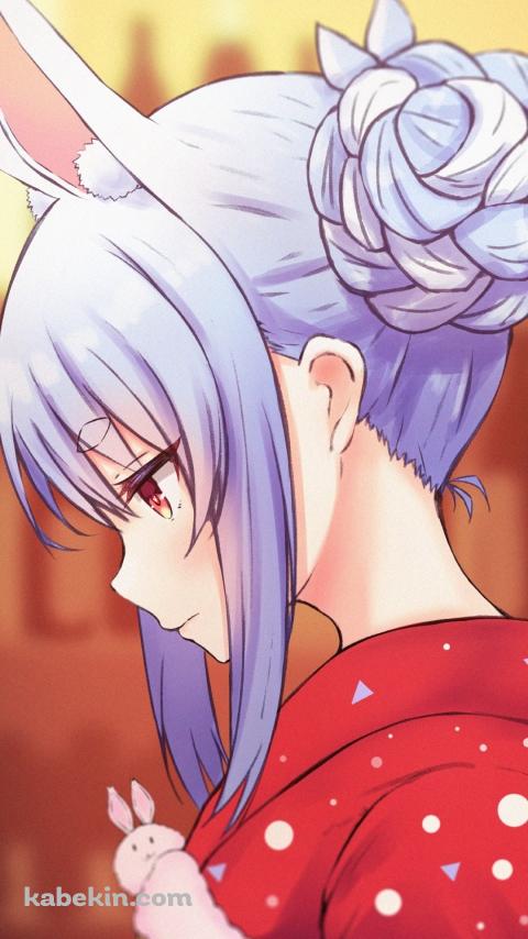 水玉と三角の模様の赤い着物を着た兎田ぺこら / ホロライブ / バーチャルYouTuber / VtuberのAndroidの壁紙(480px x 854px) スマホ用
