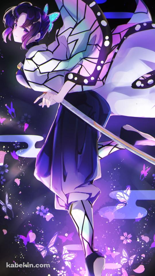 綺麗な胡蝶しのぶ / 沢山の紫の蝶 / 鬼滅の刃のAndroidの壁紙(540px x 960px) スマホ用