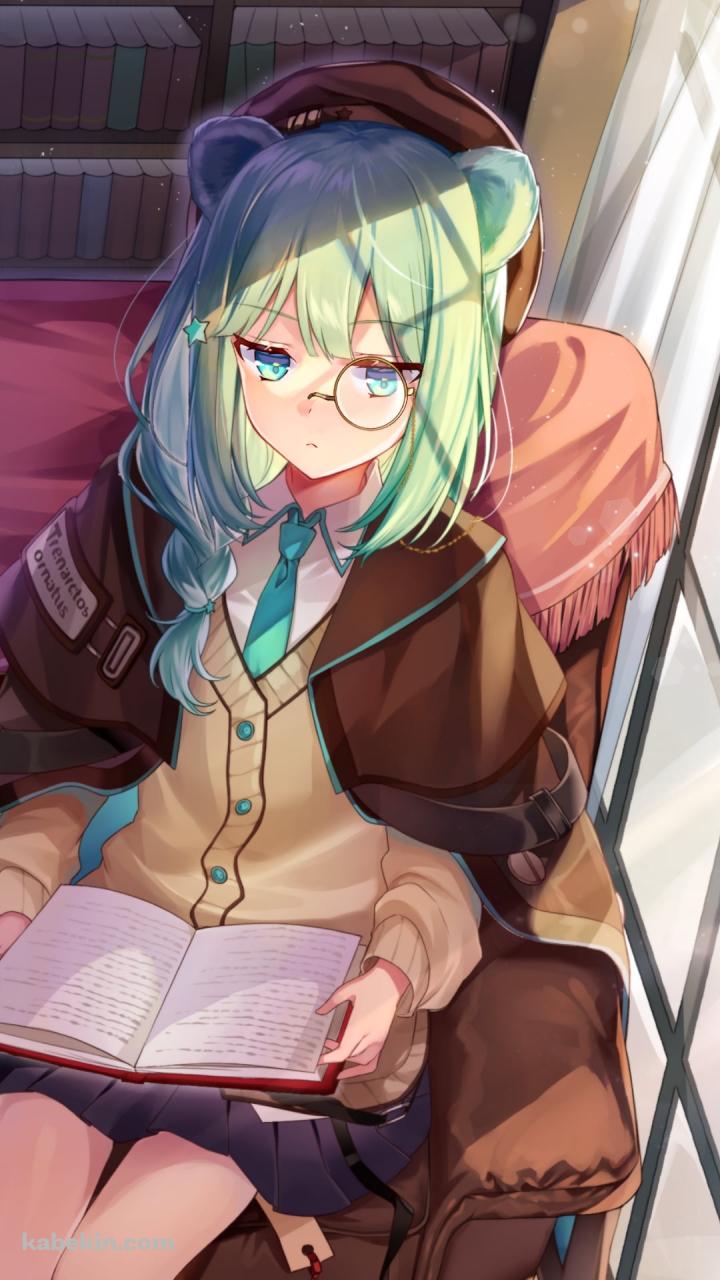 膝に置いた本を読むイースチナ / アークナイツのAndroidの壁紙(720px x 1280px) スマホ用