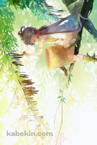 木の上で木の実を収穫する洛天依 / ボカロ / ボーカロイドのAndroidの壁紙(320px x 480px) スマホ用
