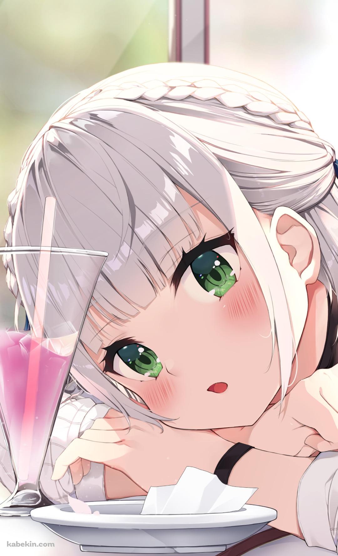 ピンクのジュースを眺める可愛い白銀ノエル / ホロライブ / バーチャルYouTuber / VtuberのAndroidの壁紙(1080px x 1776px) スマホ用
