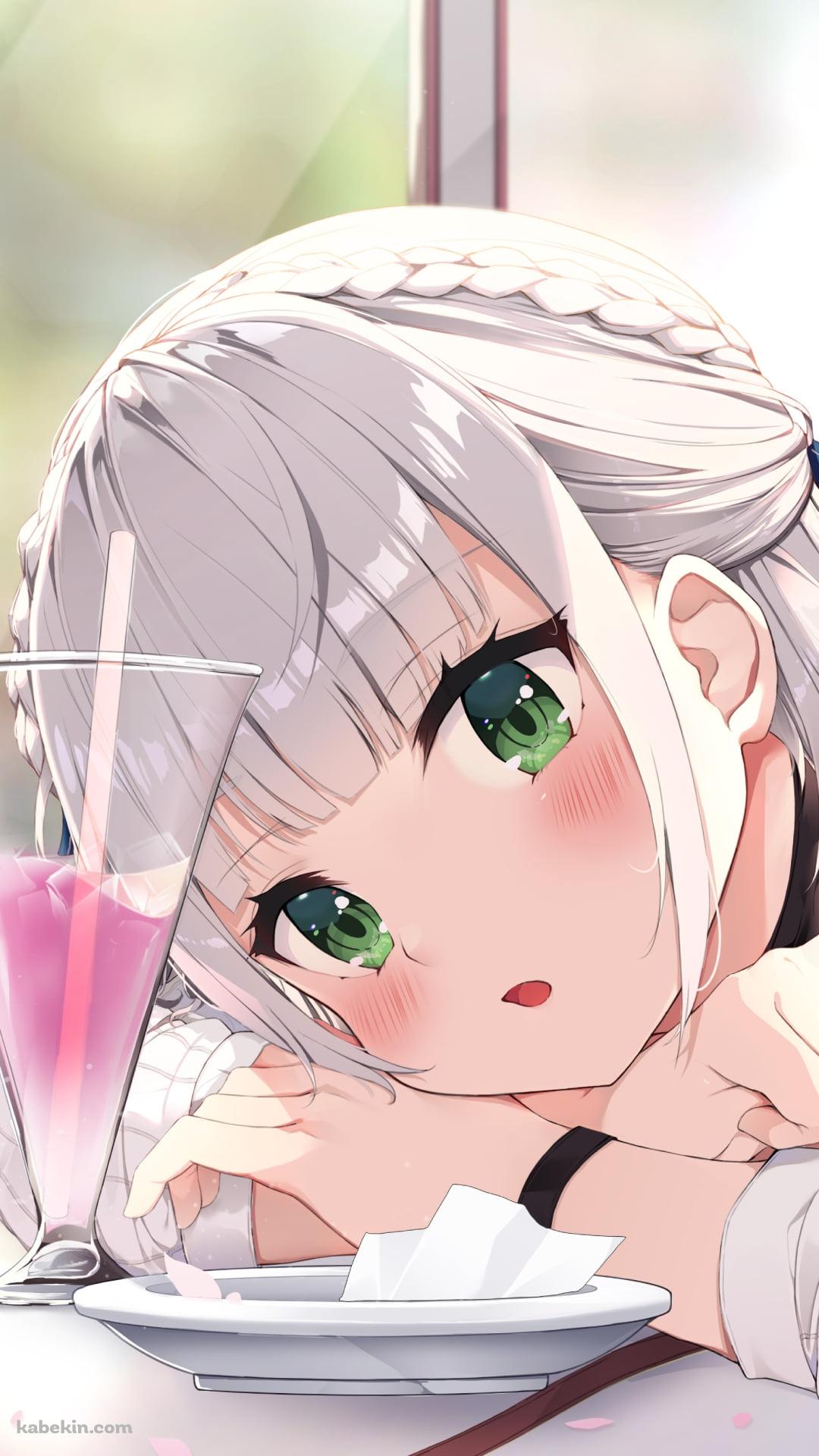 ピンクのジュースを眺める可愛い白銀ノエル / ホロライブ / バーチャルYouTuber / VtuberのAndroidの壁紙(1080px x 1920px) スマホ用