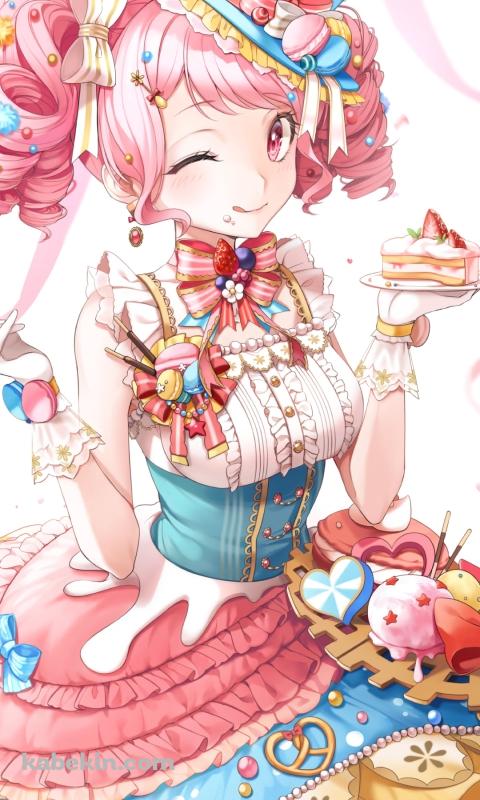 お皿に入った苺のショートケーキを持つ丸山彩 / バンドリ！のAndroidの壁紙(480px x 800px) スマホ用