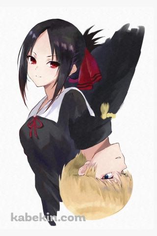 こちらを見る四宮かぐやと白銀御行 / かぐや様は告らせたい～天才たちの恋愛頭脳戦～のAndroidの壁紙(320px x 480px) スマホ用
