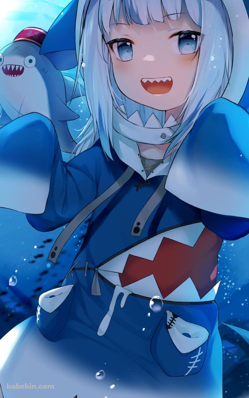 海の中、両手を前に出して微笑むがうる・ぐら / ホロライブ / バーチャルYouTuber / VtuberのAndroidの壁紙(800px x 1280px) スマホ用