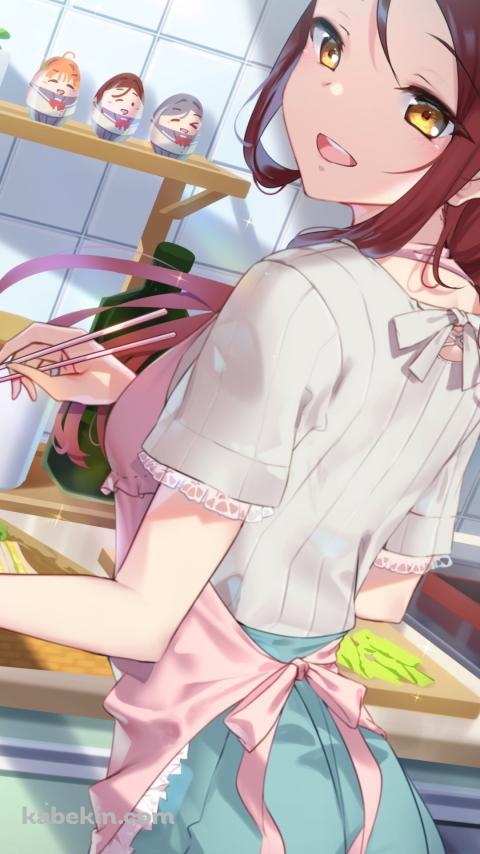 タコさんウィンナーを箸で持つ笑顔の桜内梨子 / 渡辺曜 / 高海千歌 / ラブライブ!サンシャイン!!のAndroidの壁紙(480px x 854px) スマホ用
