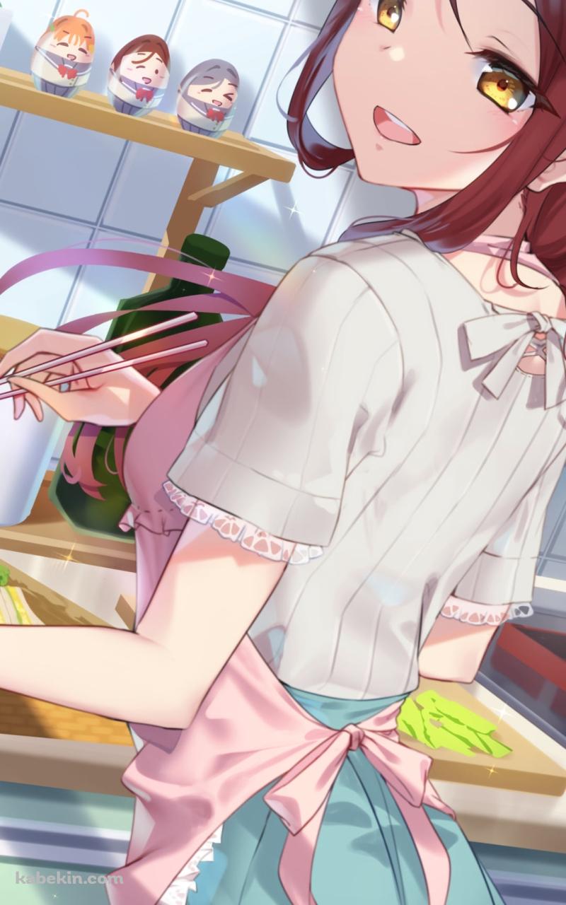 タコさんウィンナーを箸で持つ笑顔の桜内梨子 / 渡辺曜 / 高海千歌 / ラブライブ!サンシャイン!!のAndroidの壁紙(800px x 1280px) スマホ用
