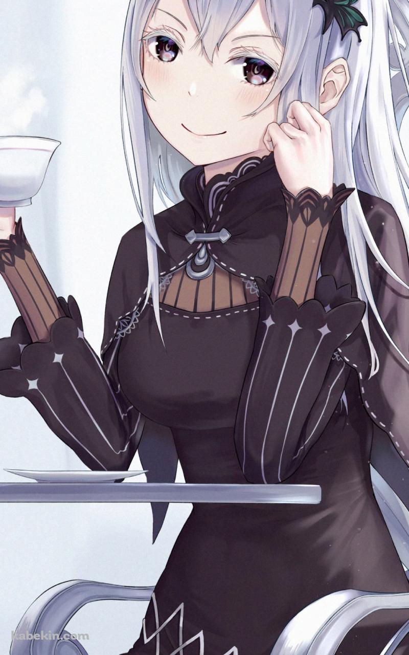 ティーカップを持ち微笑むエキドナ / Re:ゼロから始める異世界生活のAndroidの壁紙(800px x 1280px) スマホ用