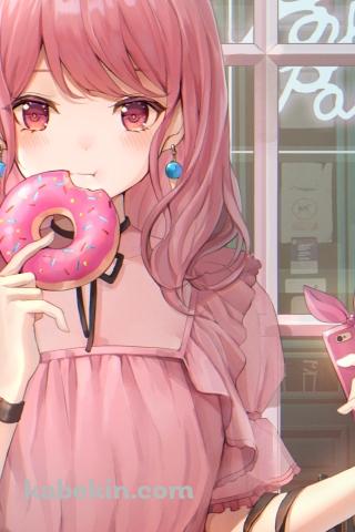 ピンクのスマホとドーナツを持つ可愛い丸山彩 / バンドリ！のAndroidの壁紙(320px x 480px) スマホ用