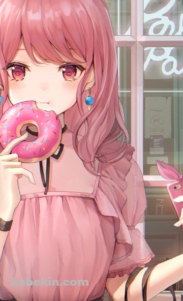 ピンクのスマホとドーナツを持つ可愛い丸山彩 / バンドリ！のAndroidの壁紙(360px x 592px) スマホ用