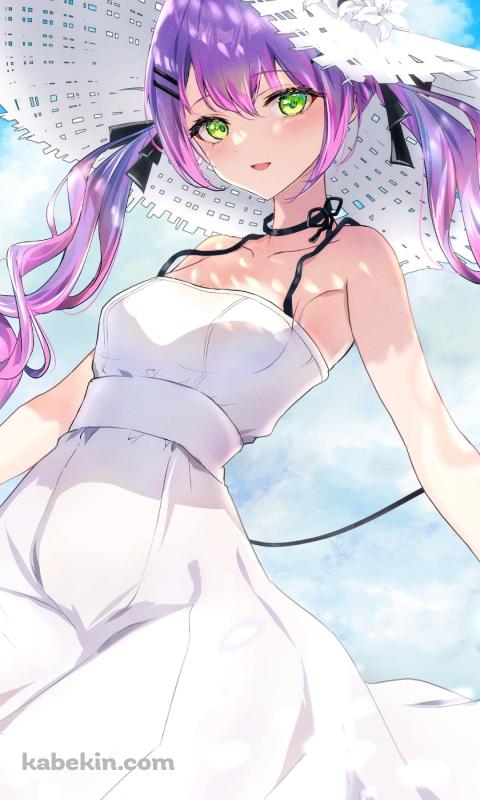 青空の下、白い帽子を被った可愛い常闇トワ / ホロライブ / バーチャルYouTuber / VtuberのAndroidの壁紙(480px x 800px) スマホ用