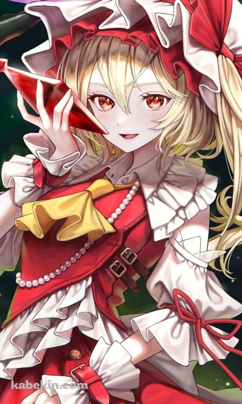 大きな赤い宝石を持ち微笑むフランドール・スカーレット / 東方のAndroidの壁紙(480px x 800px) スマホ用