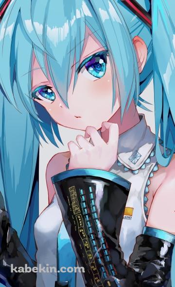 顎に手をあてこちらを見る初音ミク / ボカロ / ボーカロイドのAndroidの壁紙(360px x 592px) スマホ用