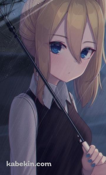 こちらを見つめるビニール傘をさした早坂愛 / 金髪 / かぐや様は告らせたい～天才たちの恋愛頭脳戦～のAndroidの壁紙(360px x 592px) スマホ用