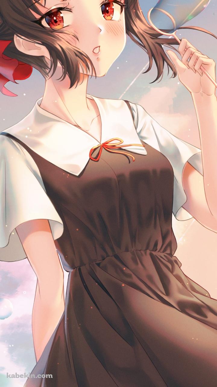 シャボン玉で遊ぶ四宮かぐや / かぐや様は告らせたい～天才たちの恋愛頭脳戦～のAndroidの壁紙(720px x 1280px) スマホ用