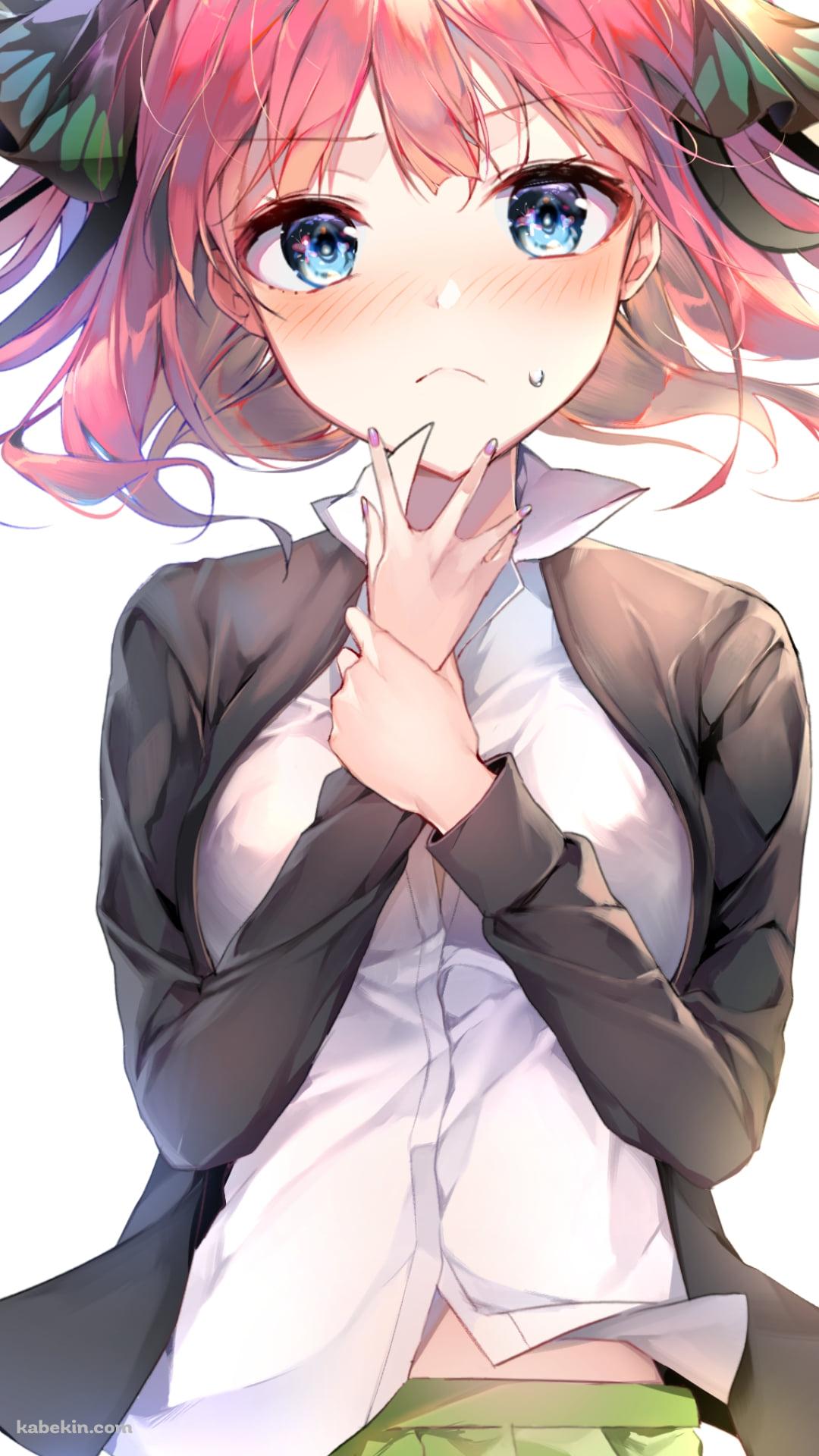 顎に手をあてる可愛い中野二乃 / 五等分の花嫁のAndroidの壁紙(1080px x 1920px) スマホ用