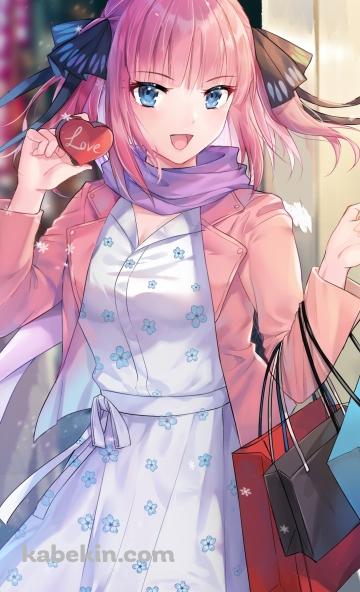 ショッピングをする可愛い中野二乃 / 五等分の花嫁のAndroidの壁紙(360px x 592px) スマホ用