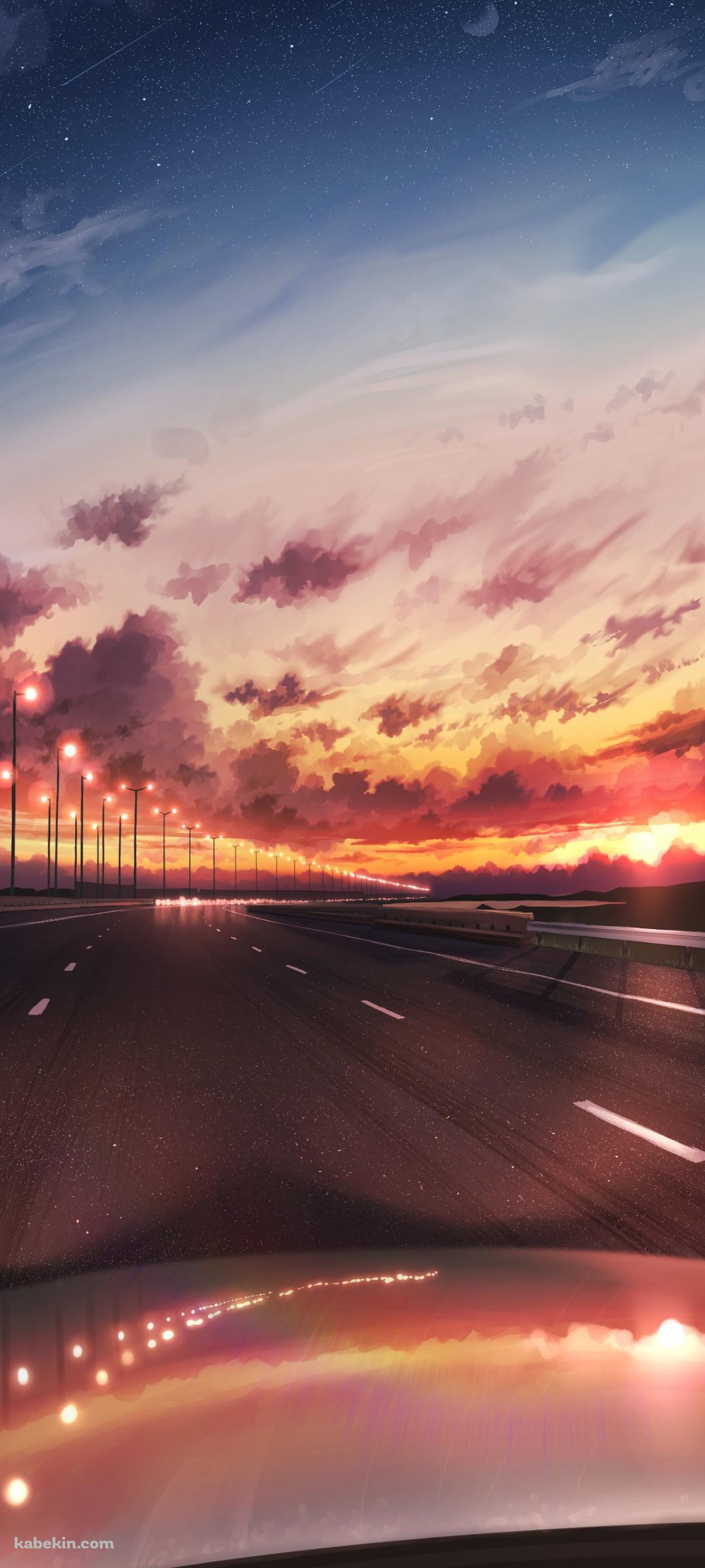 夕暮れ時に高速道路を疾走する車 / 白線 / 三日月のAndroidの壁紙(1080px x 2400px) スマホ用