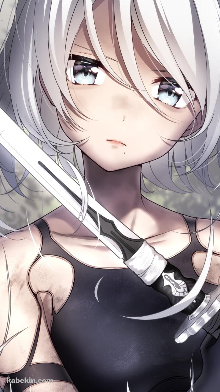 長い剣で自分の髪を切る可愛いヨルハA型二号 / ヨルハA2 / NieR:Automata（ニーアオートマタ）のAndroidの壁紙(720px x 1280px) スマホ用