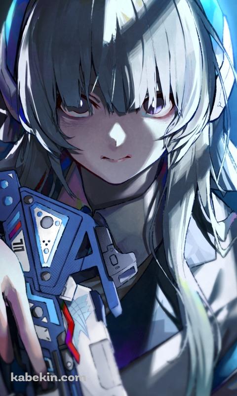 銃を持ちこちらを見つめる生塩ノア / ブルアカ / ブルーアーカイブのAndroidの壁紙(480px x 800px) スマホ用