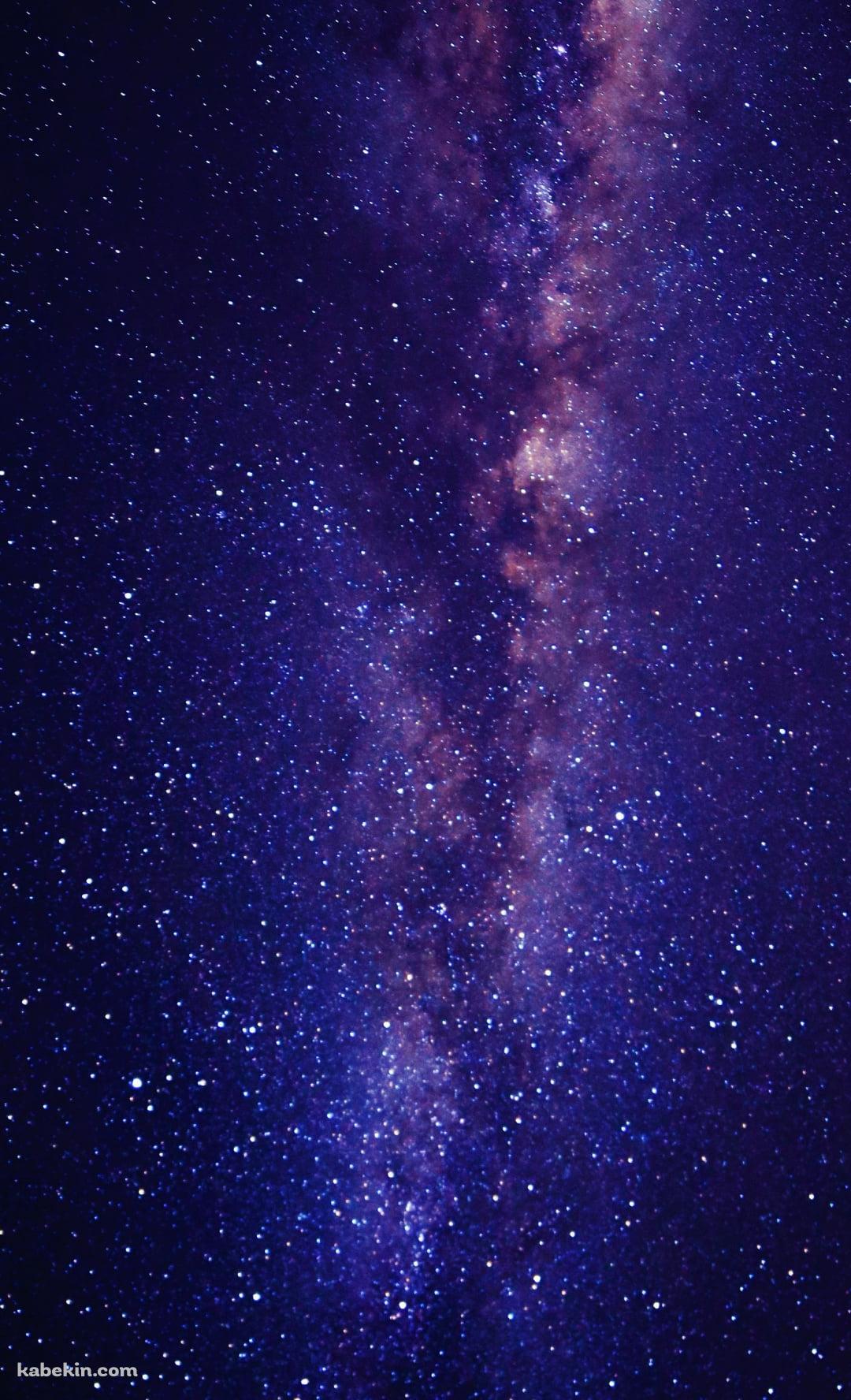 小さな星と紫の綺麗な星雲 / 宇宙のAndroidの壁紙(1080px x 1776px) スマホ用